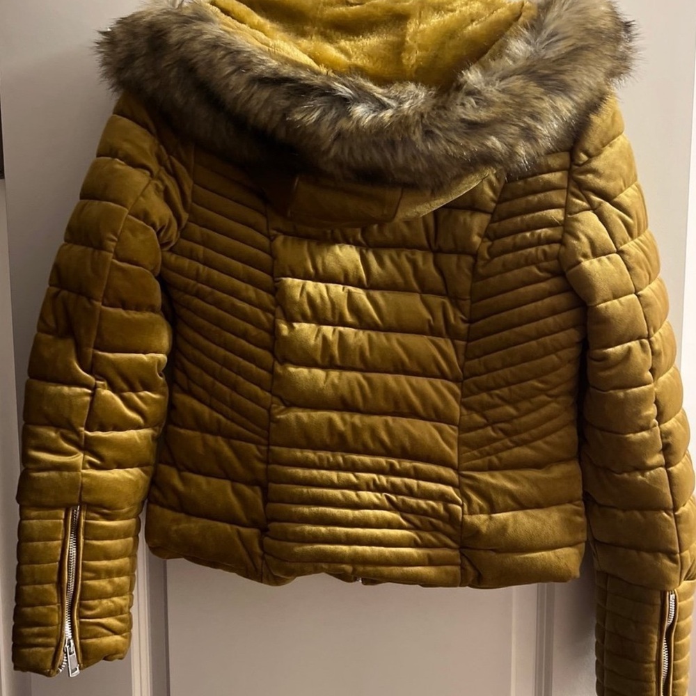 *NEW* Gold Puffer Jacket with Faux Fur Trim